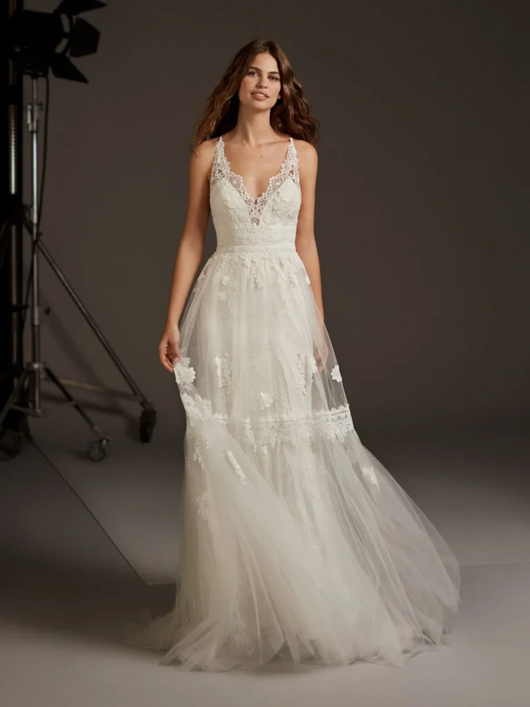 Pronovias-Bohem-Gelinlik-Modeli-Cressida